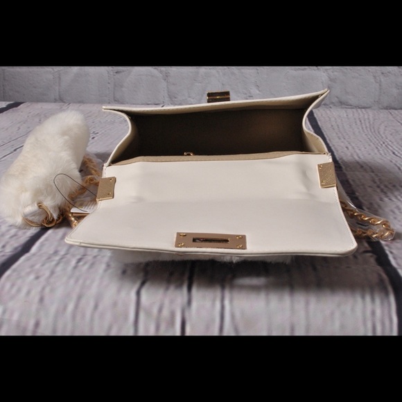 NWT Faux Fur White Mixed Metal Clutch - Picture 6 of 11
